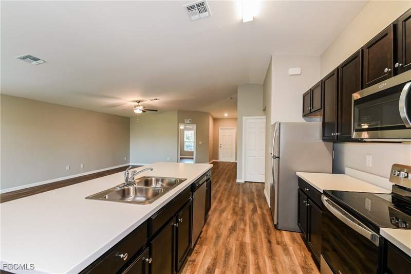 4 bedroom SingleFamilyResidence at 3507 26th St SW, Lehigh Acres, Lehigh Acres — photo 4