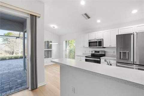 10055 Oakhurst Way, Fort Myers FL - photo 15 of 43