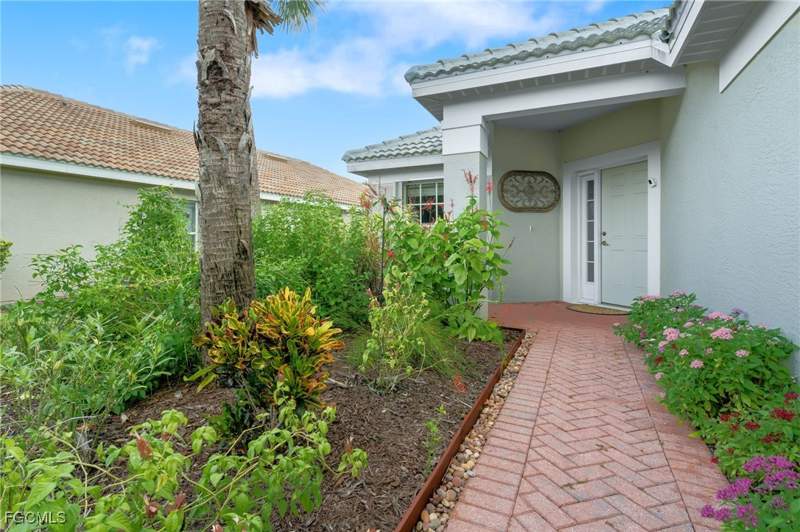 3 bedroom SingleFamilyResidence at 10055 Oakhurst Way, Oakhurst, Fort Myers — photo 2
