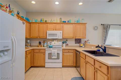 9005 Falcon Pointe Loop, Fort Myers FL - photo 8 of 38