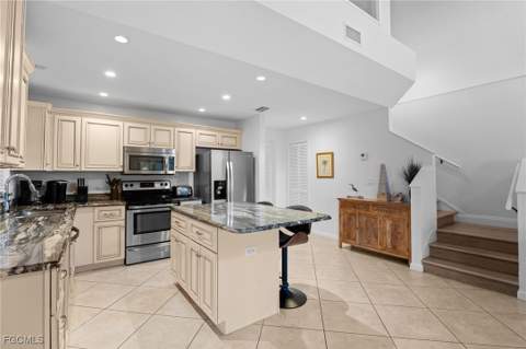 1811 Olde Middle Gulf Dr 14, Sanibel FL - photo 6 of 50