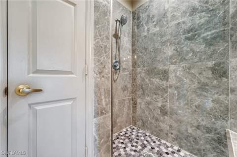 3060 Horizon Ln 1404, Naples FL - photo 24 of 40