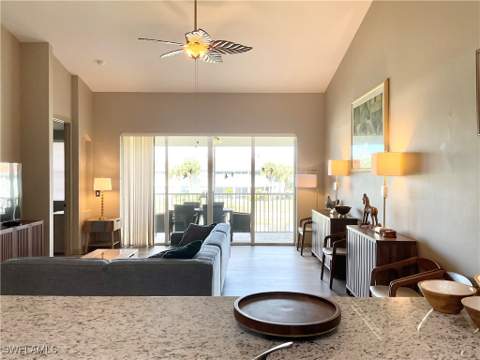 3060 Horizon Ln 1404, Naples FL - photo 9 of 40