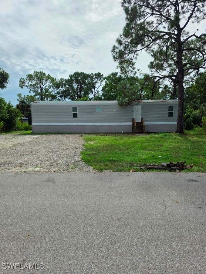 3 bedroom ManufacturedHome at 8385 Marx Dr, Suncoast Estate, North Fort Myers — photo 2