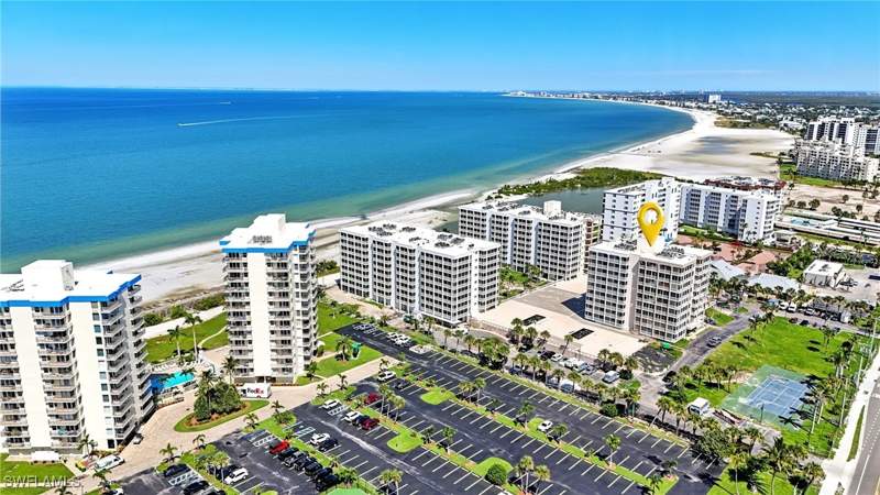 2 bedroom Condominium at 7148 Estero Blvd 222, Creciente Condo East, Fort Myers Beach — photo 2