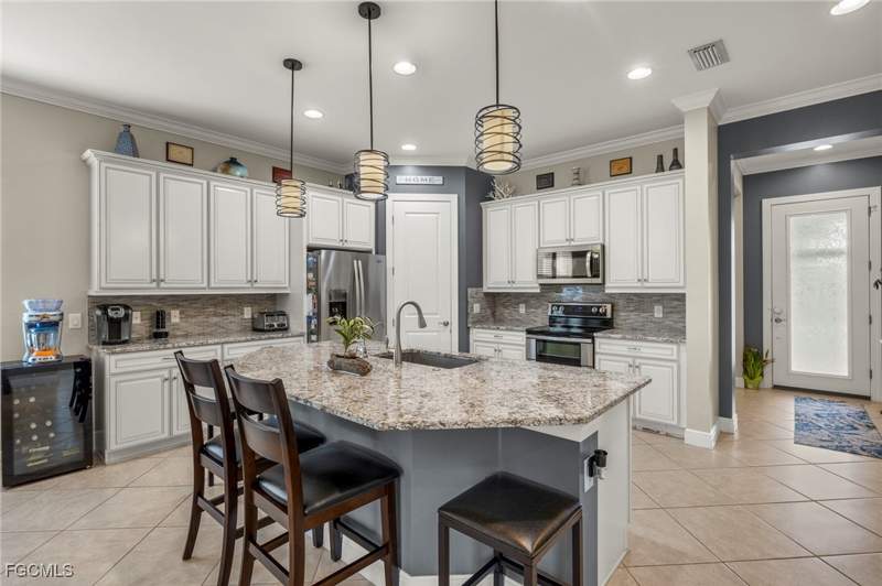 3 bedroom SingleFamilyResidence at 10860 Essex Square Blvd, Hampton Park, Fort Myers — photo 3