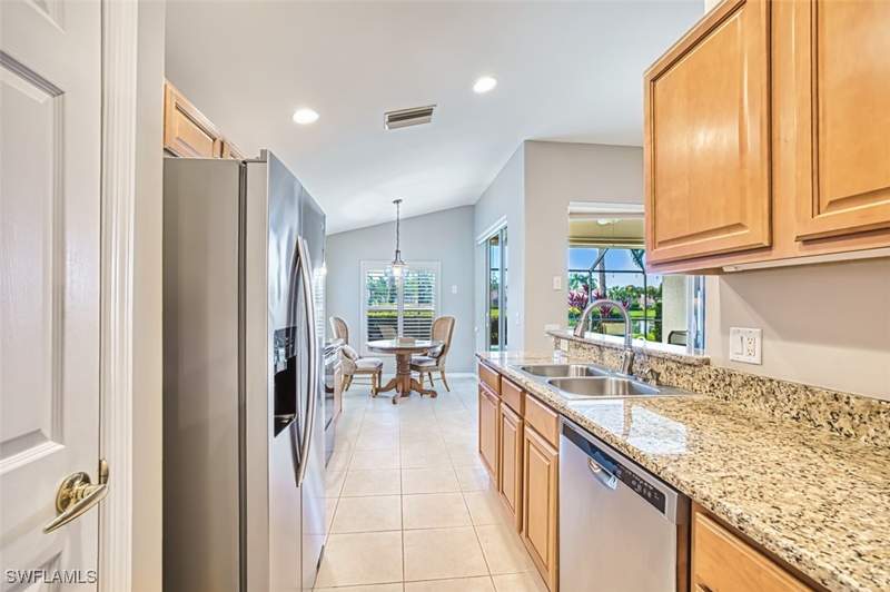 3 bedroom SingleFamilyResidence at 9919 Horse Creek Rd, Hidden Cove, Fort Myers — photo 4