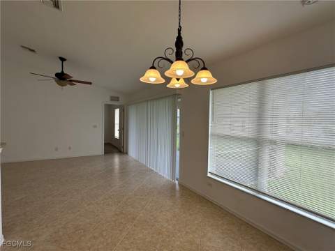 122 NW 15th Ter, Cape Coral FL - photo 17 of 42