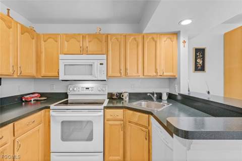 11822 Quail Run Dr, Fort Myers FL - photo 13 of 33