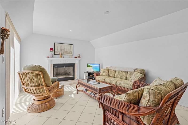 2 bedroom Condominium at 11822 Quail Run Dr, Meadowlark Cove, Fort Myers — photo 5