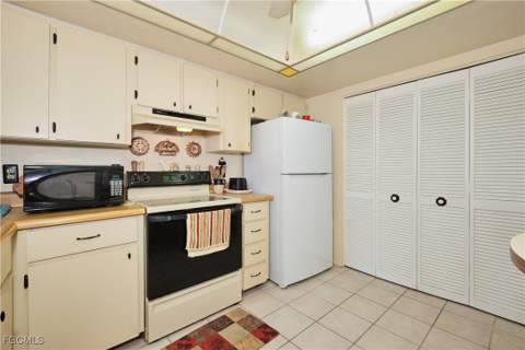 4728 Orange Grove Blvd 3, North Fort Myers FL - photo 13 of 50
