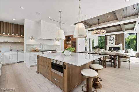 273 10th Ave S, Naples FL - photo 7 of 13