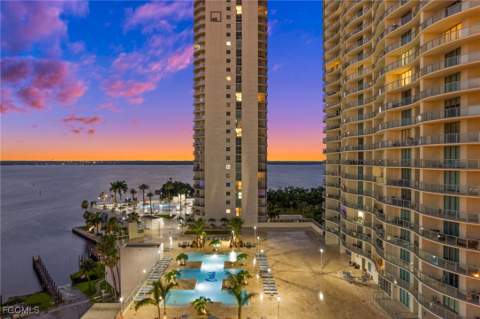 3000 Oasis Grand Blvd 2402, Fort Myers FL - photo 13 of 36