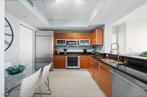 3000 Oasis Grand Blvd 2402, Fort Myers FL - photo 19 of 36