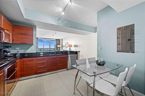 3000 Oasis Grand Blvd 2402, Fort Myers FL - photo 20 of 36