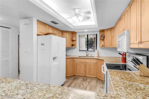 4396 Bowsprit Ct 2E, Fort Myers FL - photo 8 of 36
