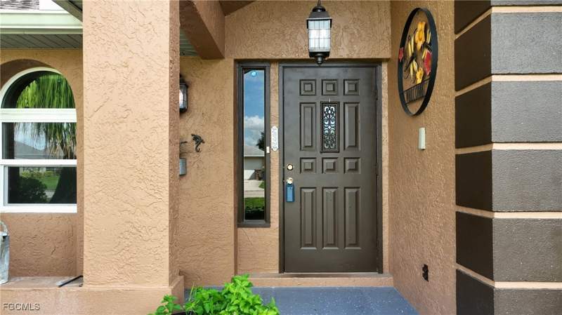 4 bedroom SingleFamilyResidence at 622 Weston Rd, Amberwood Estates Replat, Lehigh Acres — photo 2