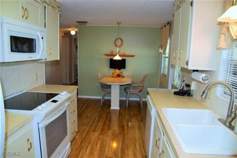 395 Snead Dr, North Fort Myers FL - photo 7 of 38