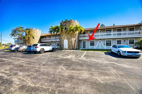 10022 Oxfordshire Ln 105, Fort Myers FL - photo 7 of 37