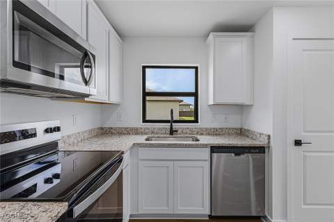 521 NW 23rd St, Cape Coral FL - photo 6 of 18