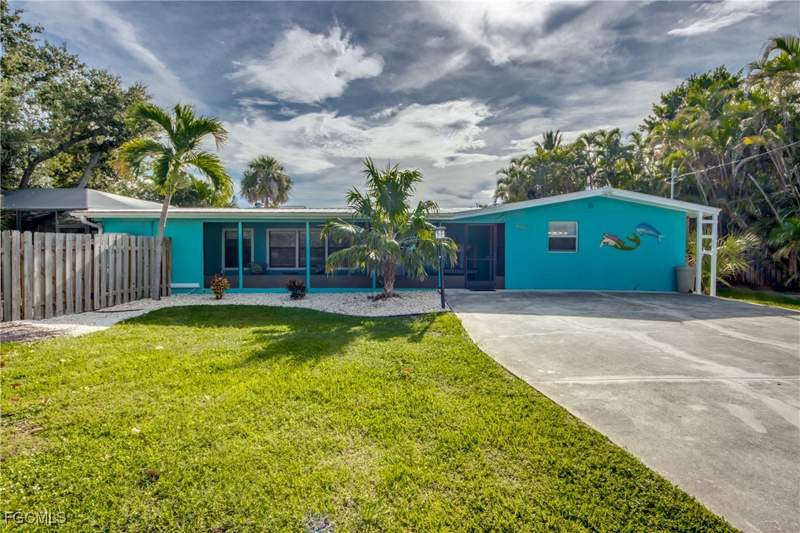 3 bedroom SingleFamilyResidence at 2660 Date ST, ST JAMES CITY, St James City — photo 1