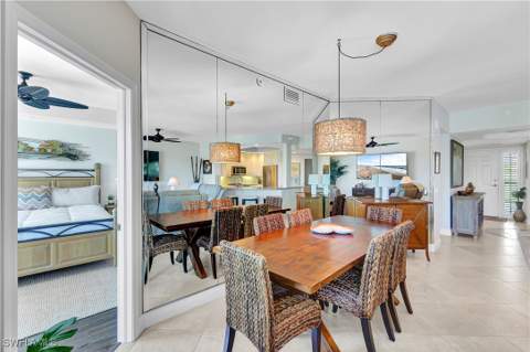 430 Cove Tower Dr 403, Naples FL - photo 12 of 26