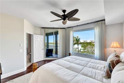 430 Cove Tower Dr 403, Naples FL - photo 19 of 26