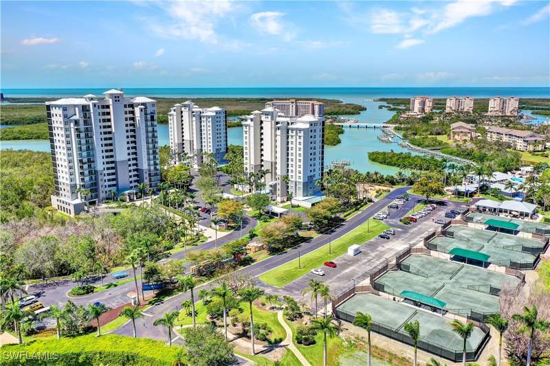 3 bedroom Condominium at 430 Cove Tower Dr 403, Aruba At Cove Towers, Naples — photo 2
