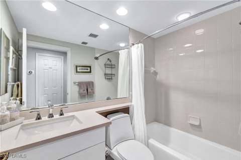 430 Cove Tower Dr 403, Naples FL - photo 20 of 26