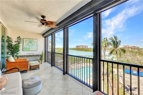 430 Cove Tower Dr 403, Naples FL - photo 22 of 26