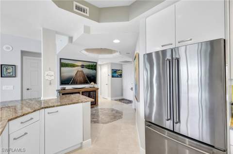 430 Cove Tower Dr 403, Naples FL - photo 9 of 26