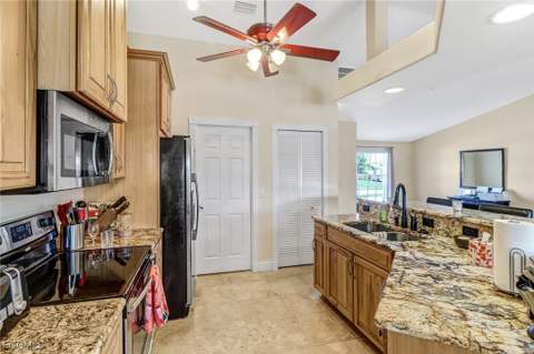 930 SW 37th Ter, Cape Coral FL - photo 15 of 28