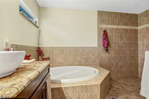 930 SW 37th Ter, Cape Coral FL - photo 23 of 28