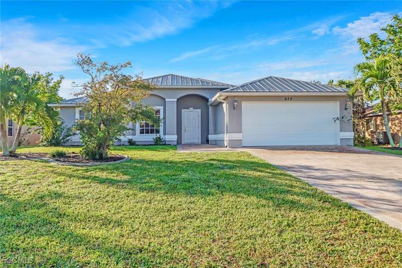 3 bedroom SingleFamilyResidence at 930 SW 37th Ter, Cape Coral, Cape Coral — photo 3