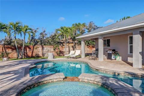 930 SW 37th Ter, Cape Coral FL - photo 7 of 28