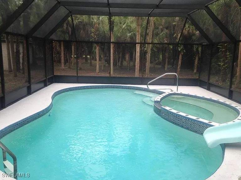 5 bedroom SingleFamilyResidence at 6060 Golden Oaks Ln, Oakes Estates, Naples — photo 4