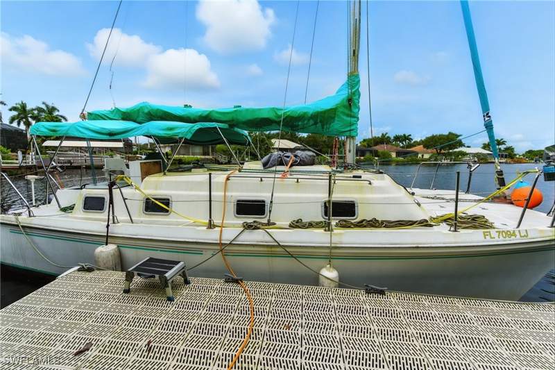 3 bedroom SingleFamilyResidence at 176 Venus Cay, The Cays, Naples — photo 3