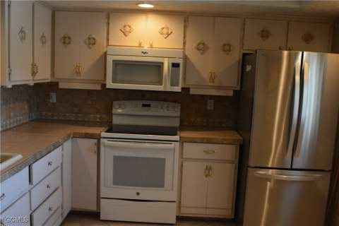 1003 SW 47th Ter 201, Cape Coral FL - photo 11 of 38