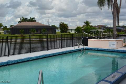 1003 SW 47th Ter 201, Cape Coral FL - photo 6 of 38