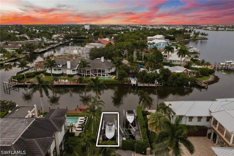 6 bedroom SingleFamilyResidence at 2131 Marina Dr, Aqualane Shores, Naples — photo 3
