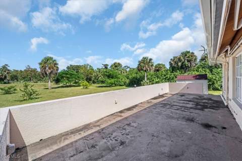 2831 White Blvd, Naples FL - photo 15 of 17