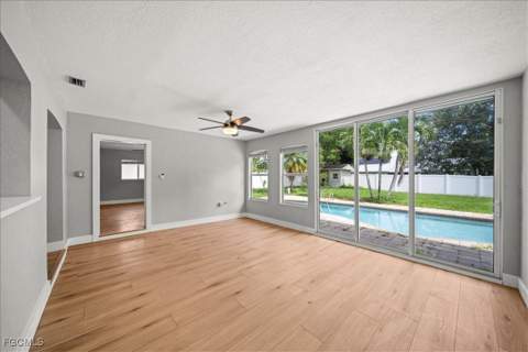 17042 Wayzata Ct, North Fort Myers FL - photo 10 of 38