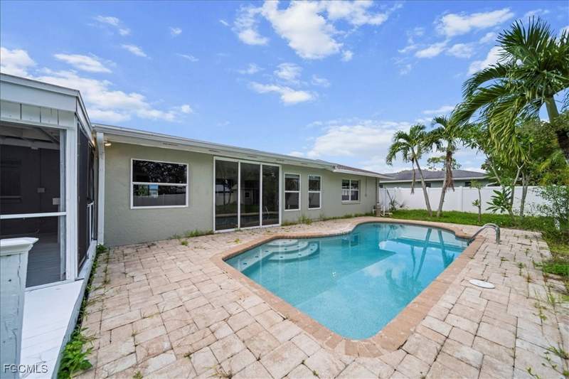 3 bedroom SingleFamilyResidence at 17042 Wayzata Ct, Northdale, North Fort Myers — photo 3