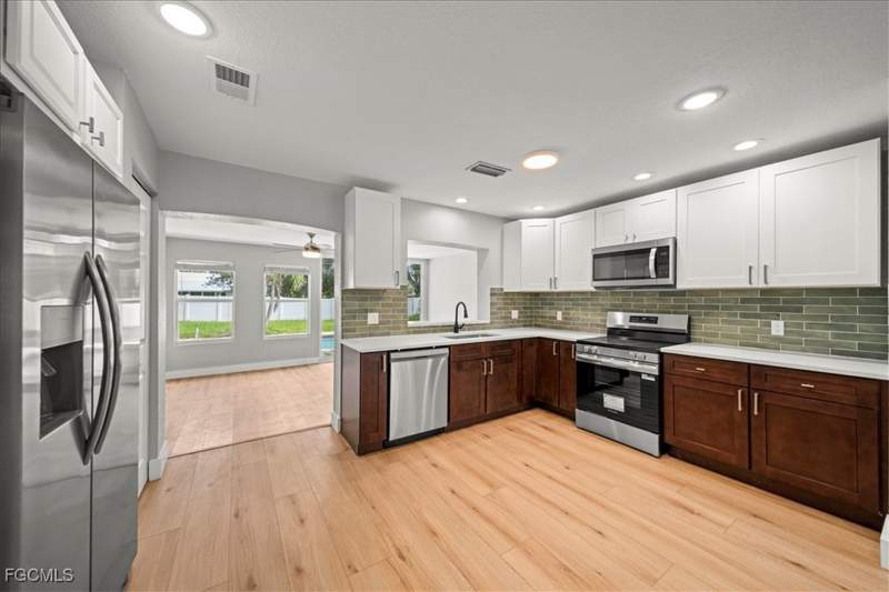 3 bedroom SingleFamilyResidence at 17042 Wayzata Ct, Northdale, North Fort Myers — photo 5