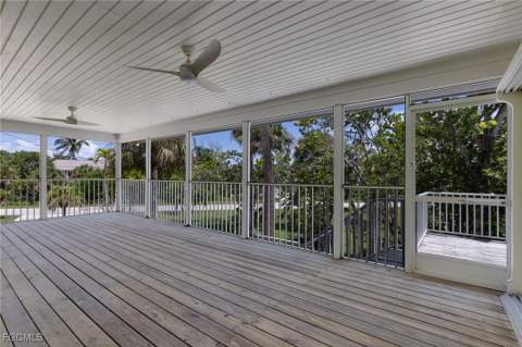 645 Oliva St, Sanibel FL - photo 9 of 35