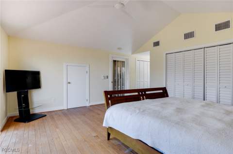 1345 Junonia St, Sanibel FL - photo 21 of 27