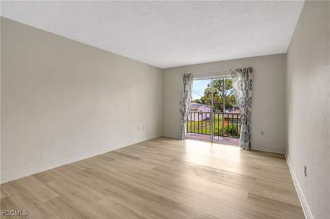 4906 Victoria Dr 209, Cape Coral FL - photo 17 of 39
