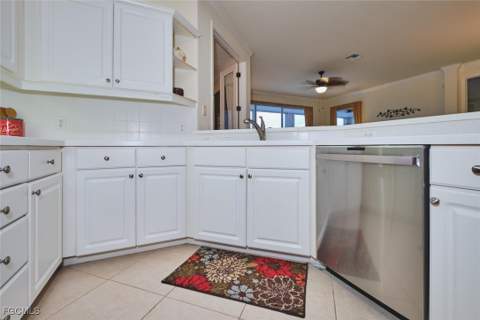 9131 Southmont Cv 205, Fort Myers FL - photo 21 of 50