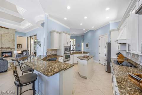 8894 Shenendoah Cir, Naples FL - photo 18 of 50