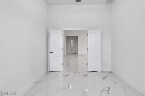 18716 Ensenada Dr, Naples FL - photo 21 of 35